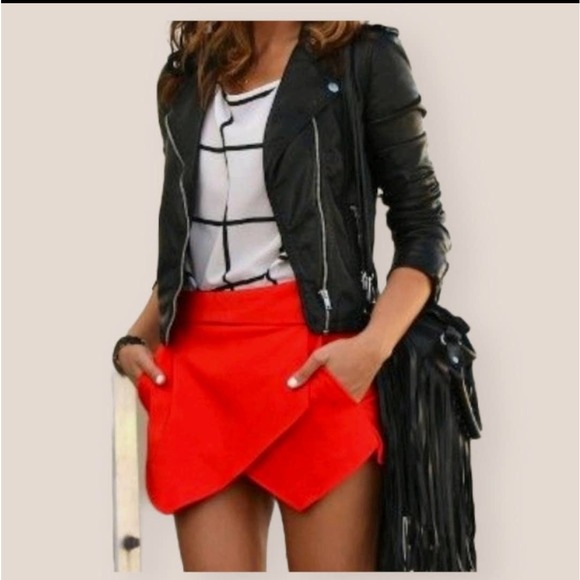 Blue Blush Dresses & Skirts - Blue Blush, red skort, size L, NWT